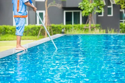 swimming pool cleaning in Dubai